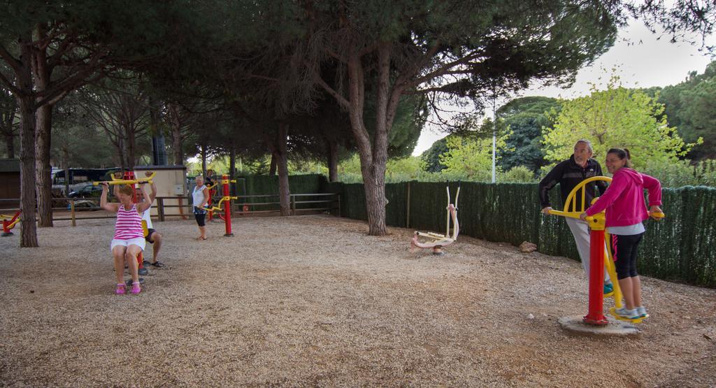 Complejo Turistico & Camping Cabopino Marbella Exteriör bild